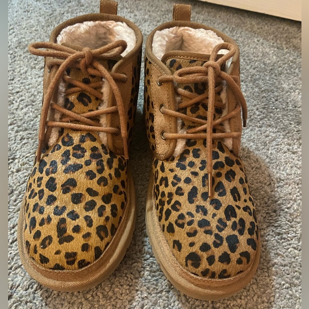 Ugg Limited Edition Neumel Boots, Size 9